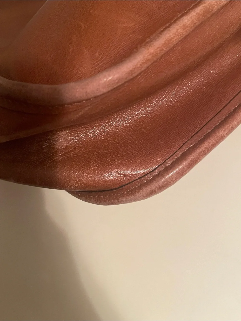 Vintage Coach Shoulder Bag City 9790 Tan Brown Leather Gold Turn Lock with Charm